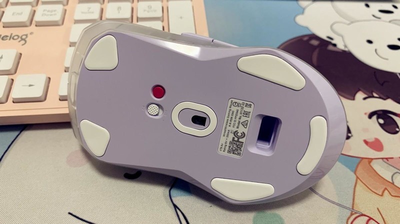 轻巧高颜值、半透高性能，这款8K双模游戏鼠标真的是绝绝子