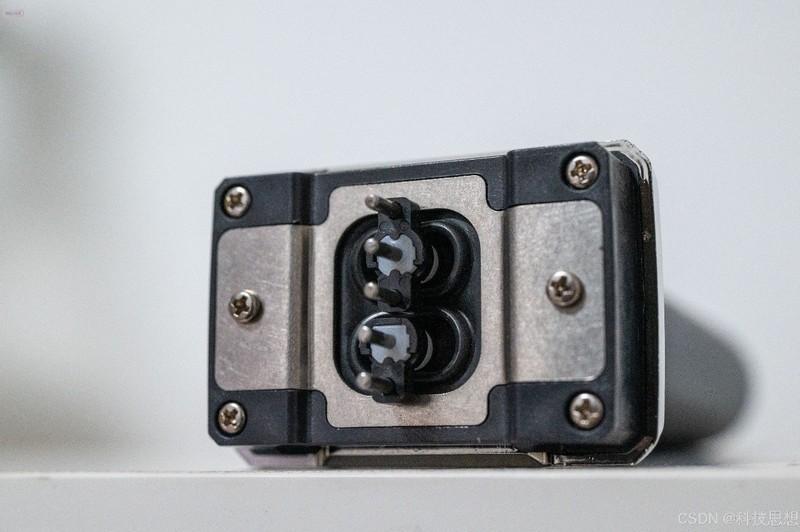 每分钟21000转超高转速，实现高效净须，告别胡渣困扰！未野MRX剃须刀实测