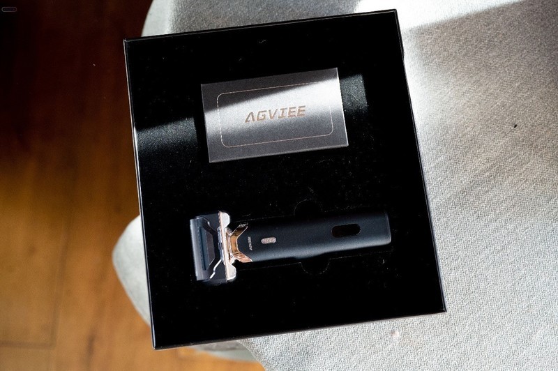 每分钟21000转超高转速，实现高效净须，告别胡渣困扰！未野MRX剃须刀实测