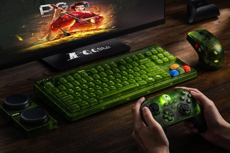 开箱8BitDo透明绿 Xbox 复古控制器，PG 老玩家为何果断买单?