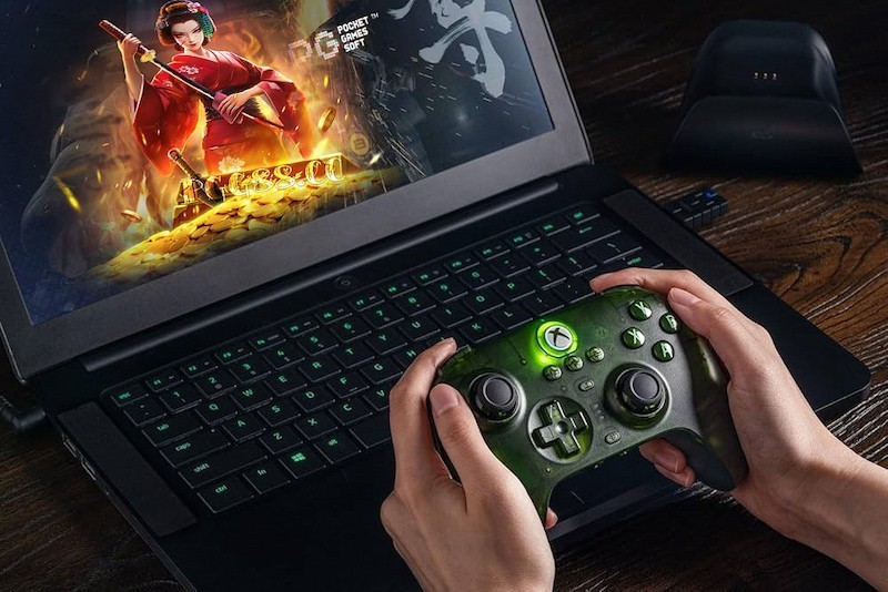 开箱8BitDo透明绿 Xbox 复古控制器，PG 老玩家为何果断买单?