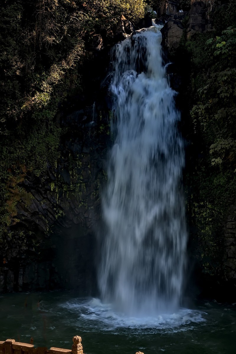 云南腾冲 · 叠水河瀑布（2）