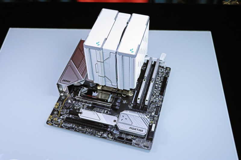 5600 降价了，它与 12400 选谁？实测告诉你