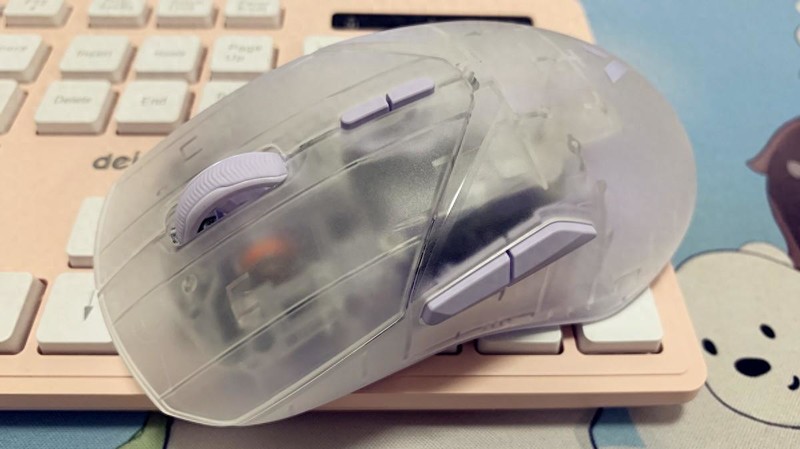  Lightweight, high appearance, semi transparent and high performance, this 8K dual-mode game mouse is really unique