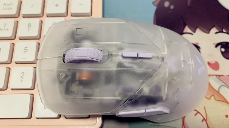 轻巧高颜值、半透高性能，这款8K双模游戏鼠标真的是绝绝子