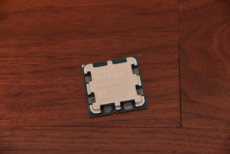 可超高频，可降延迟！金百达银爵DDR5内存ZEN4平台超频实战！