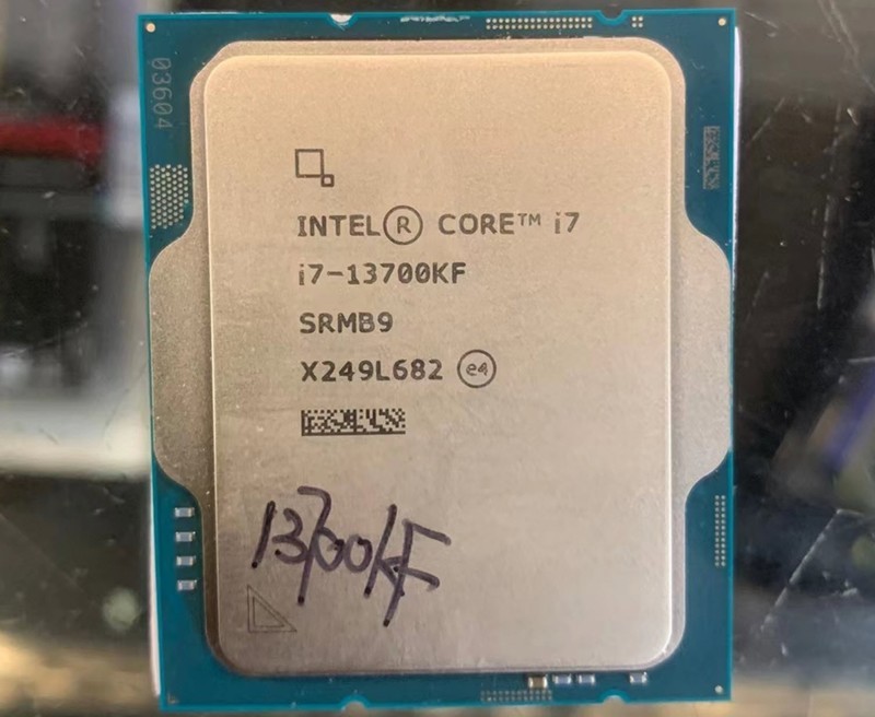 管它三七二十一，游戏我就选i7！13700KF配RTX4070Ti配置推荐