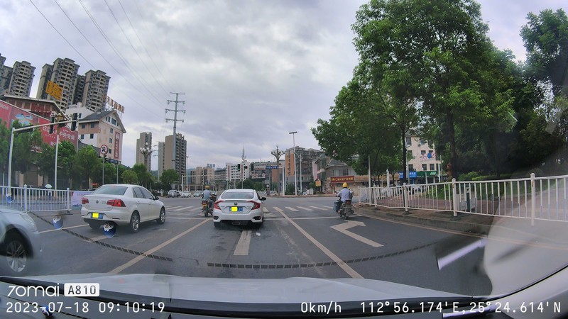 影像至上，索见不凡，品70迈4K超高清行车记录仪A810