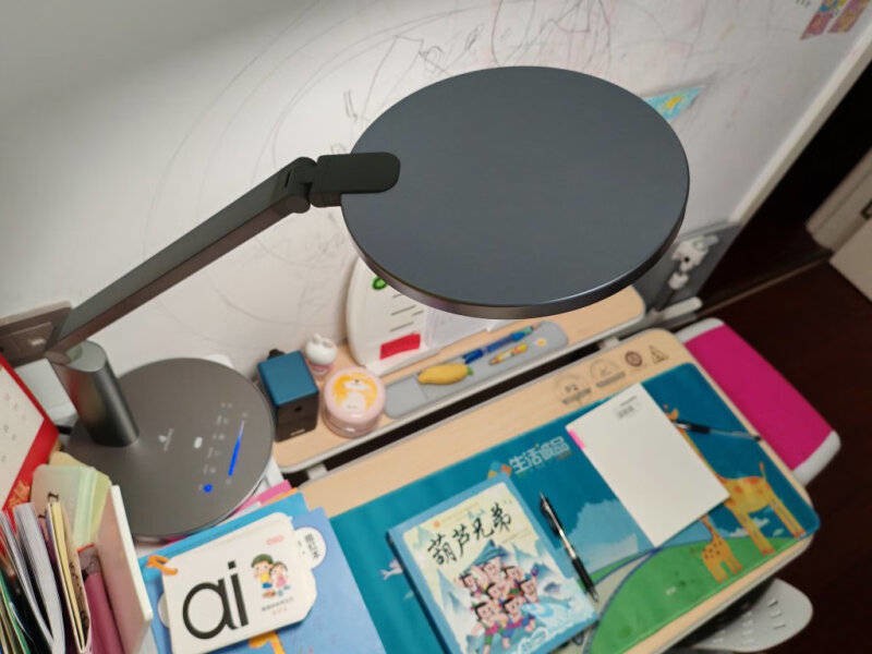 学生护眼台灯哪个品牌好？家长必看台灯怎么选对眼睛好