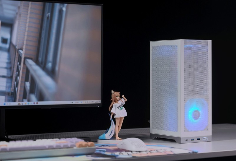 “细狗”但是高颜值高性能！12600K+4070+闪鳞L300打造桌面小钢炮