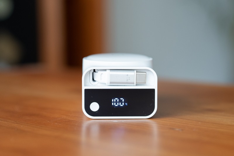 自带伸缩数据线，这才是我想要的便携充电宝