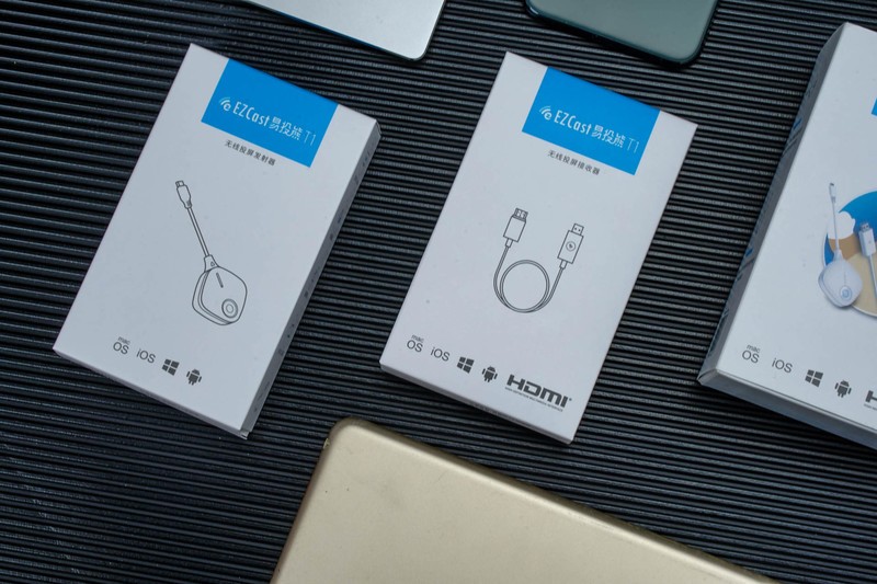 傻瓜式操作，老人都能玩转——易投熊T1无线影音投屏套装