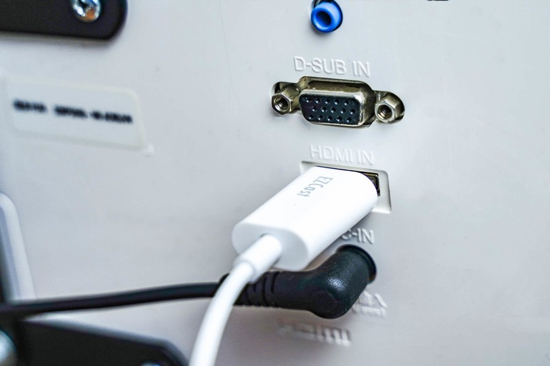 傻瓜式操作，老人都能玩转——易投熊T1无线影音投屏套装