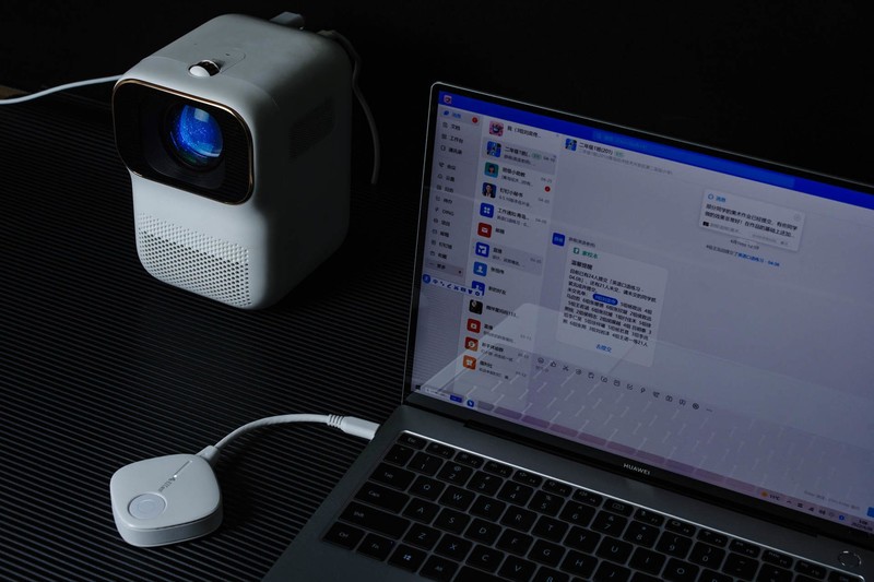 傻瓜式操作，老人都能玩转——易投熊T1无线影音投屏套装