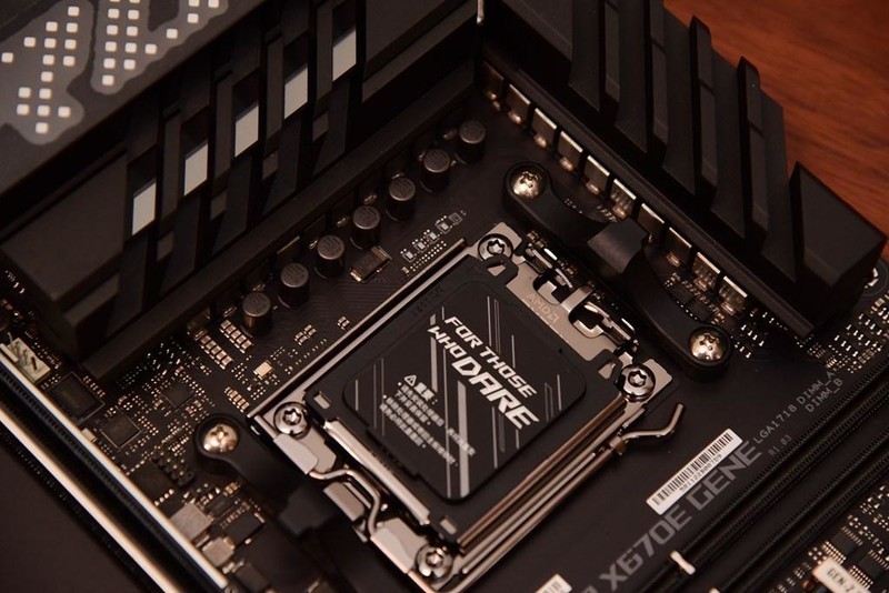 可超高频，可降延迟！金百达银爵DDR5内存ZEN4平台超频实战！