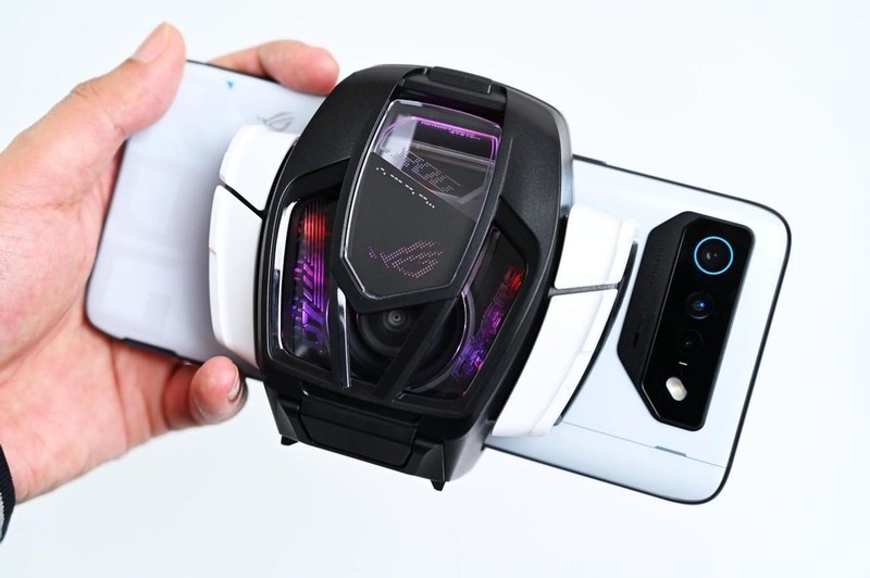 电竞手游新标杆，性能释放天花板，腾讯ROG游戏手机 7 Pro深度评测