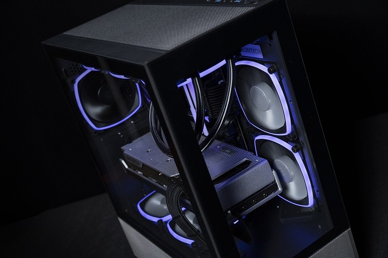 不一样的海景房 — MONTECH SKY TWO装机展示