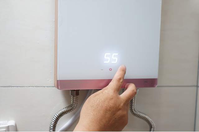 高颜值更安全健康，奥特朗（otlan）F15H-Z70C即热式电热水器体验