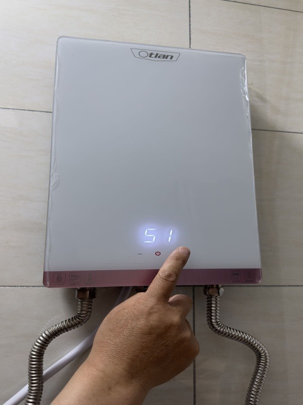 高颜值更安全健康，奥特朗（otlan）F15H-Z70C即热式电热水器体验