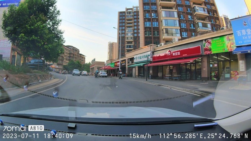 影像至上，索见不凡，品70迈4K超高清行车记录仪A810