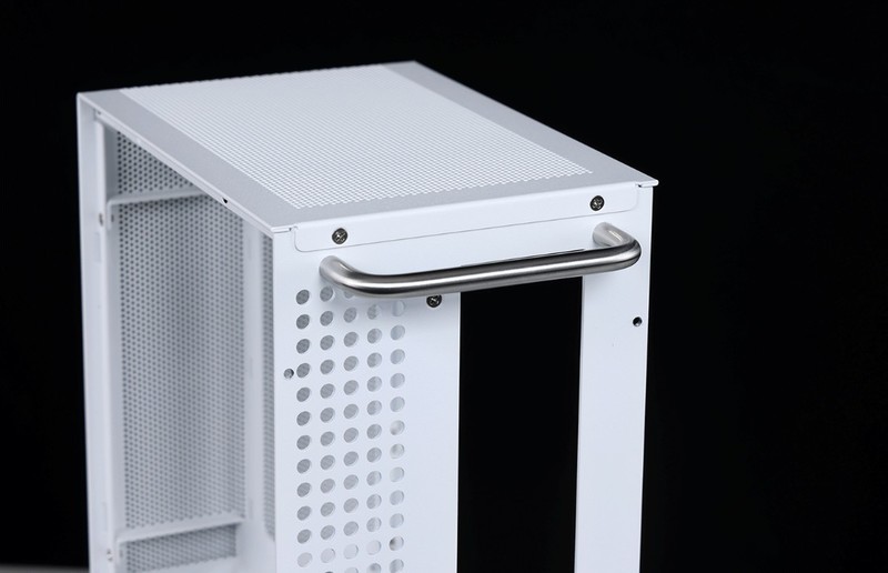 “细狗”但是高颜值高性能！12600K+4070+闪鳞L300打造桌面小钢炮