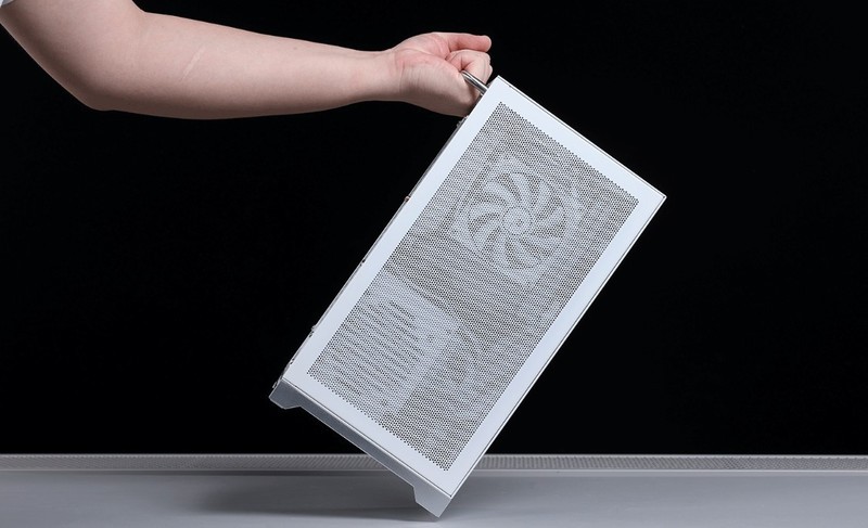 “细狗”但是高颜值高性能！12600K+4070+闪鳞L300打造桌面小钢炮