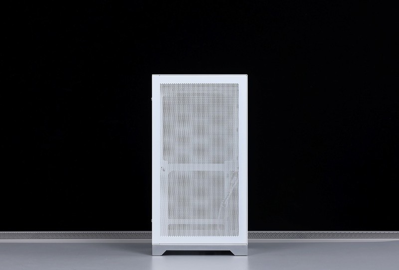 “细狗”但是高颜值高性能！12600K+4070+闪鳞L300打造桌面小钢炮