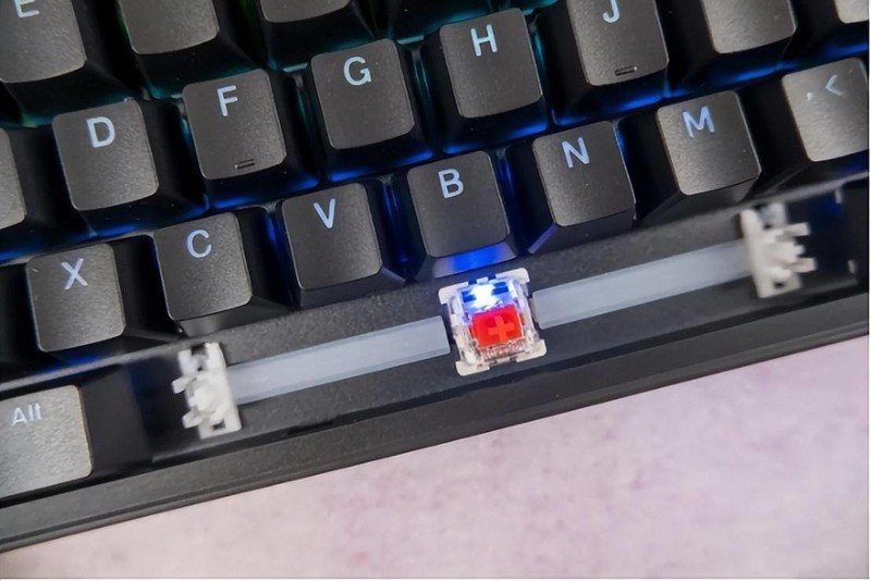 全键热插拔，可玩性更高，钛度K850彩戏师机械键盘体验