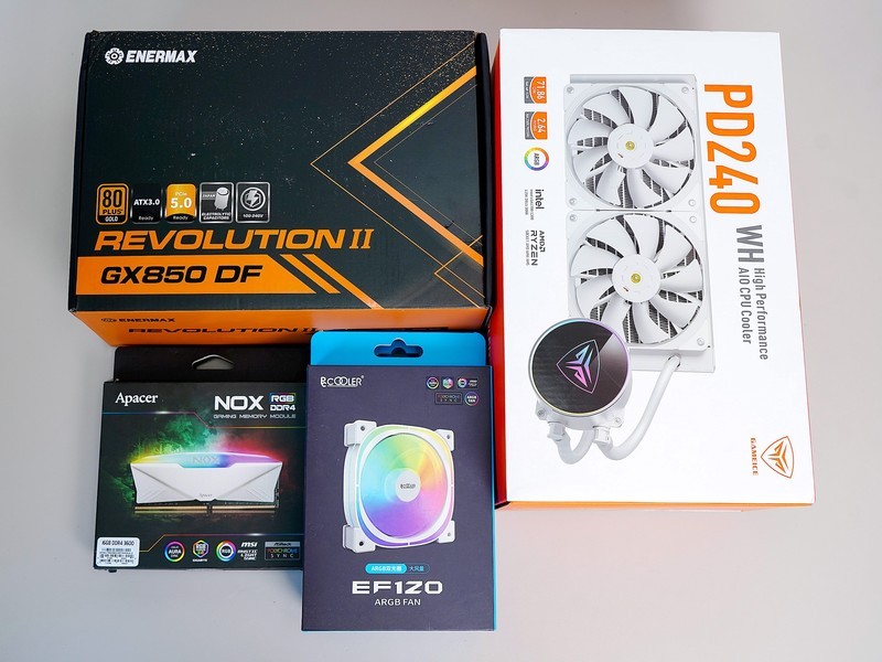 更薄更省电，万元以内整机预算新选择：耕升 RTX 4070 踏雪评测