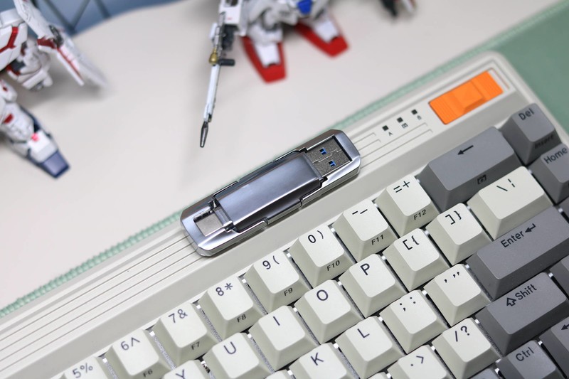 aigo高速固态U盘还能这么用？手机照片一键转存，解决宝妈的烦恼