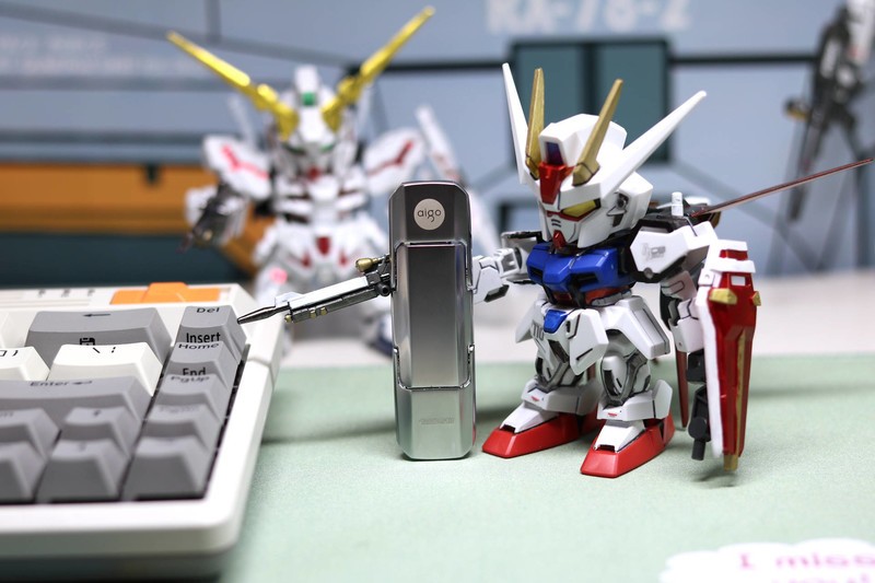 aigo高速固态U盘还能这么用？手机照片一键转存，解决宝妈的烦恼