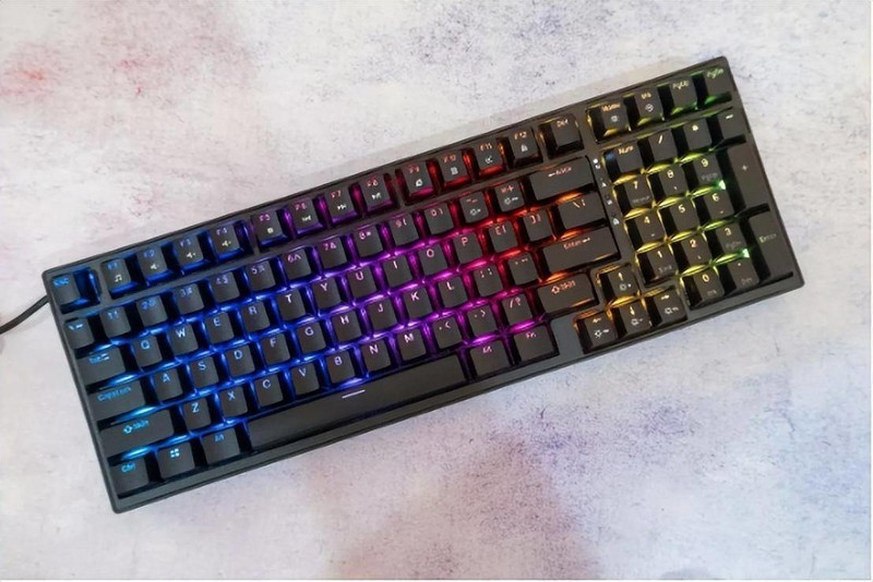 全键热插拔，可玩性更高，钛度K850彩戏师机械键盘体验