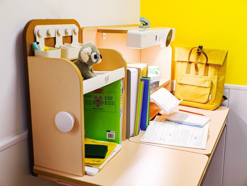 伴学护眼自适应护脊超大收纳 作业帮AI学习桌