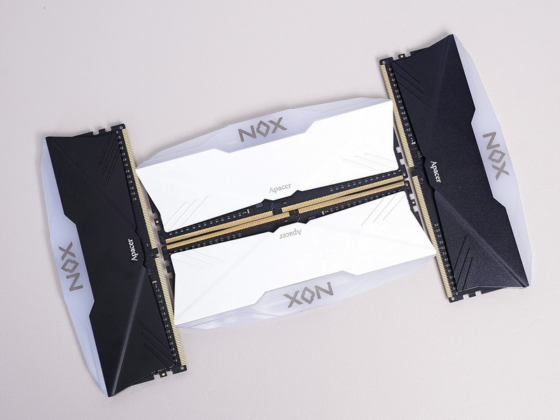 更薄更省电，万元以内整机预算新选择：耕升 RTX 4070 踏雪评测