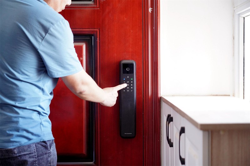 4寸高清大屏，智能猫眼，9种解锁方式，这款德施曼Q50MPro有点料！