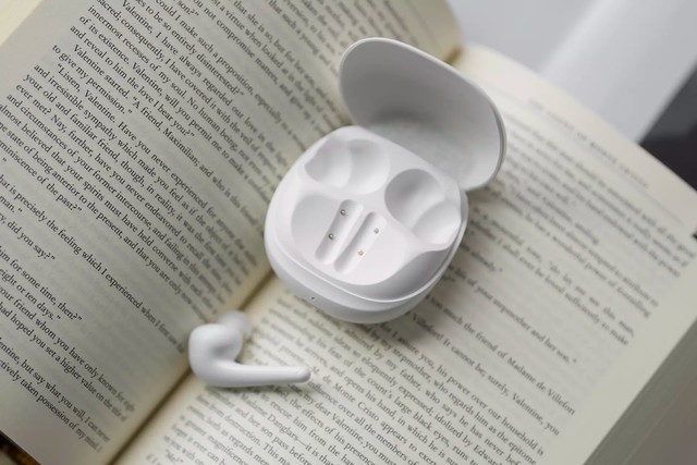 音质提升，降噪更给力！1MORE Aero万魔空间音频耳机主观评测