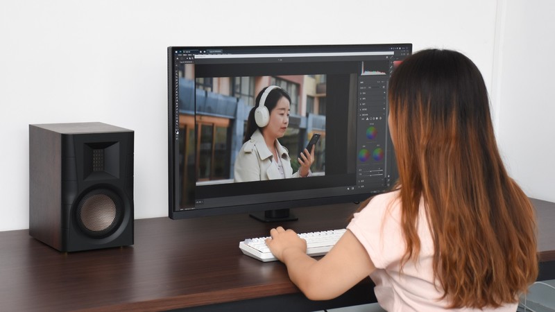 明基PD3205UA显示器：兼顾健康和设计生产力