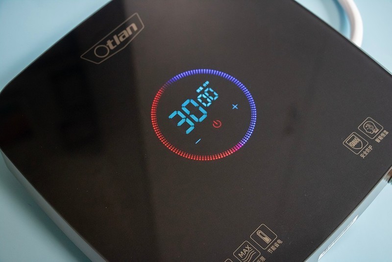 冬天厨房神器，即开即热的奥特朗小厨宝