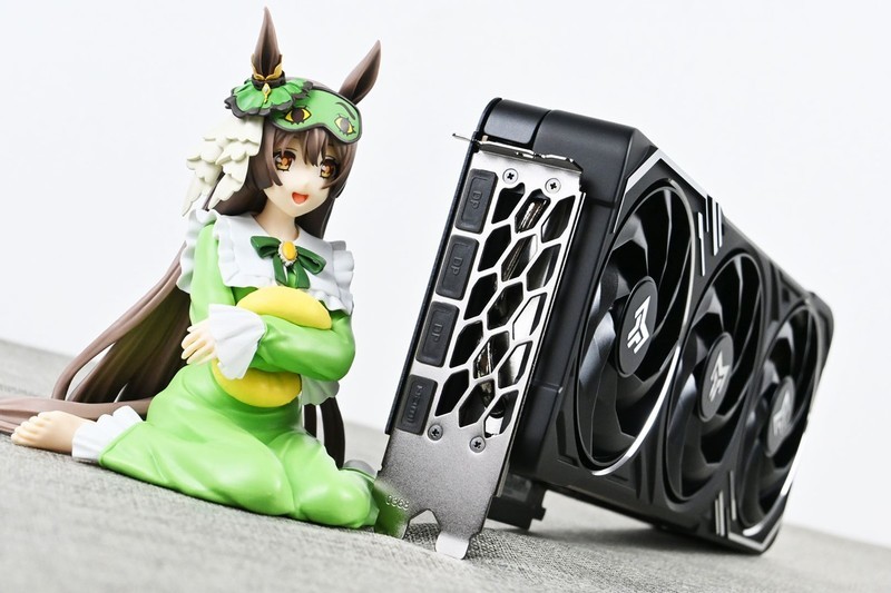 影驰RTX5070Ti金属大师黑金版OC开箱拆解评测：4K+165Hz屏新搭子