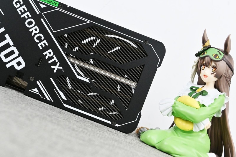 影驰RTX5070Ti金属大师黑金版OC开箱拆解评测：4K+165Hz屏新搭子