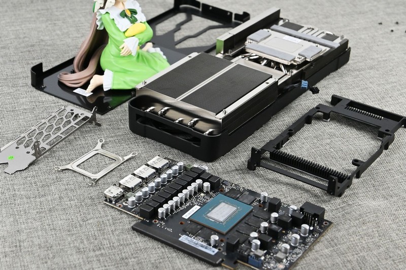 影驰RTX5070Ti金属大师黑金版OC开箱拆解评测：4K+165Hz屏新搭子