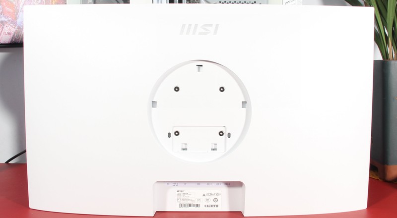 漂亮的一塌糊涂，选用272PW很满意！浅析越来越多的人选全白装机