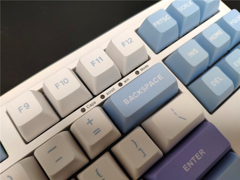 杜伽K100无线三模机械键盘体验：高品质办公与游戏利器