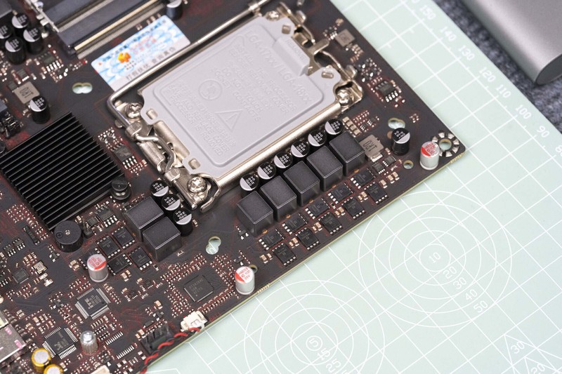 华南金牌H610M-I主板装机实测，板U千元内ITX主机