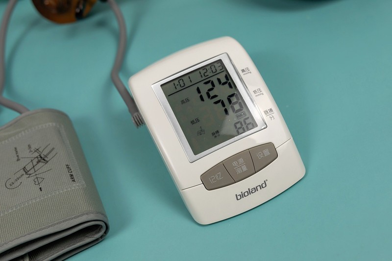 给家人多一份安心，爱奥乐2006-2血压计语音版使用体验