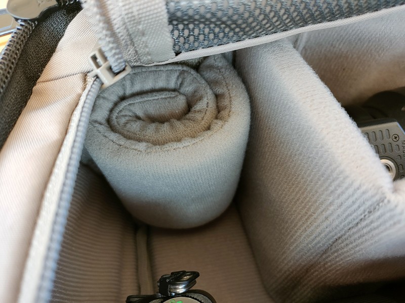 两机三镜笔记本背起就走，入手佰信双肩减重摄影包，三优点三嘈点