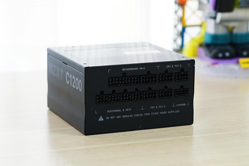 配置豪华、用料扎实，恩杰NZXT C1200 GOLD电源拆解评测