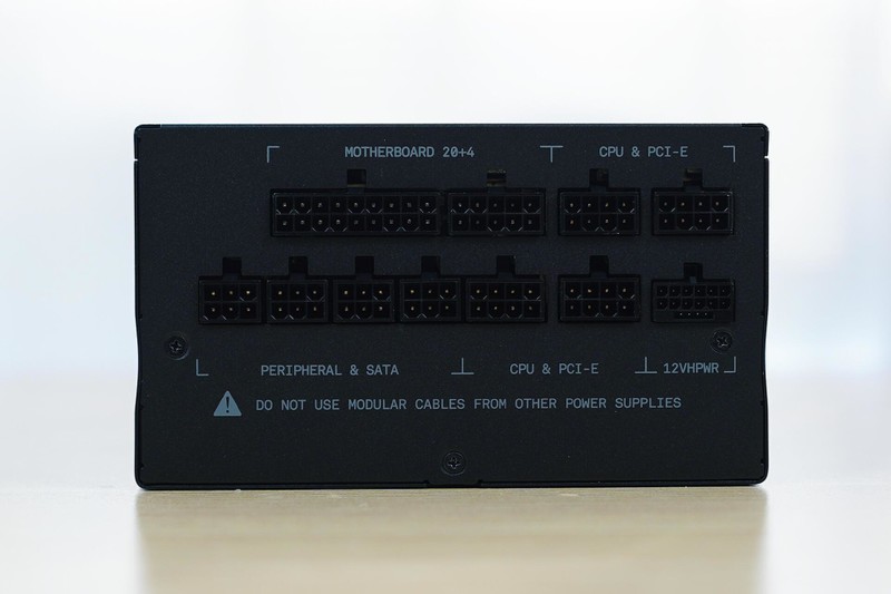 配置豪华、用料扎实，恩杰NZXT C1200 GOLD电源拆解评测