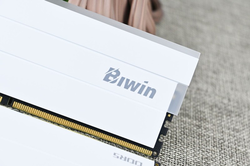 佰维DW100时空行者DDR5 6000 C28 32GB超频试玩：AM5低延迟搭档