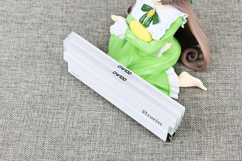 佰维DW100时空行者DDR5 6000 C28 32GB超频试玩：AM5低延迟搭档